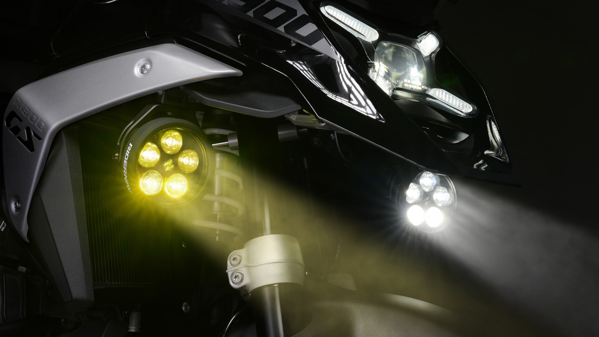 White vs. Yellow Motorcycle Auxiliary Lights — When to Use Each One