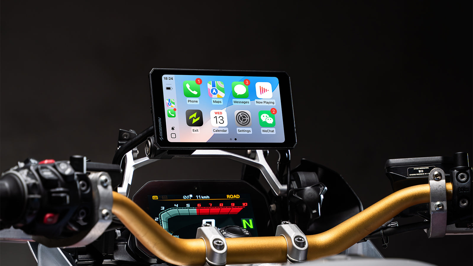 R7M 7-inch Display: Built for BMW. Made for Control.