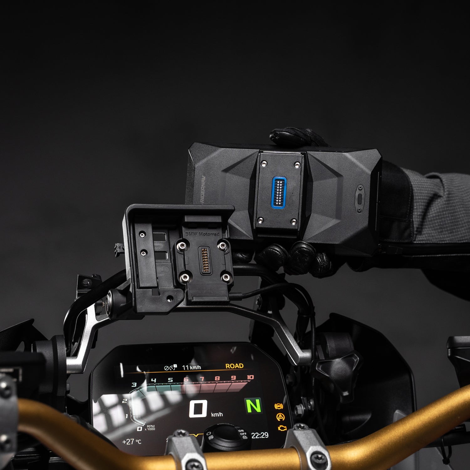 Best Universal 7-Inch Motorcycle Display | RiderNav R7X