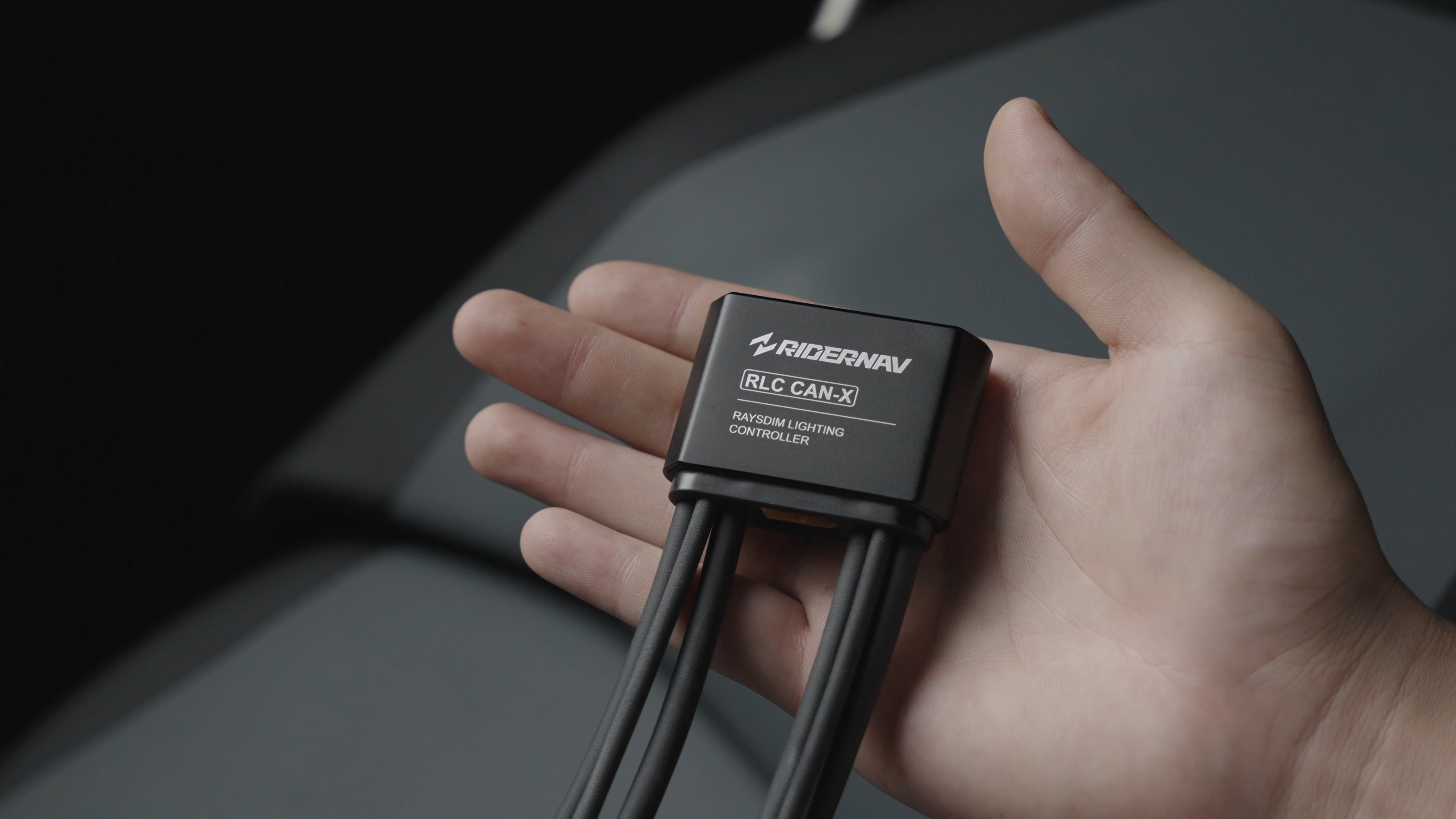 Q5 Pro 스포트라이트용 RLC CAN 컨트롤러 — BMW 플러그 앤 플레이