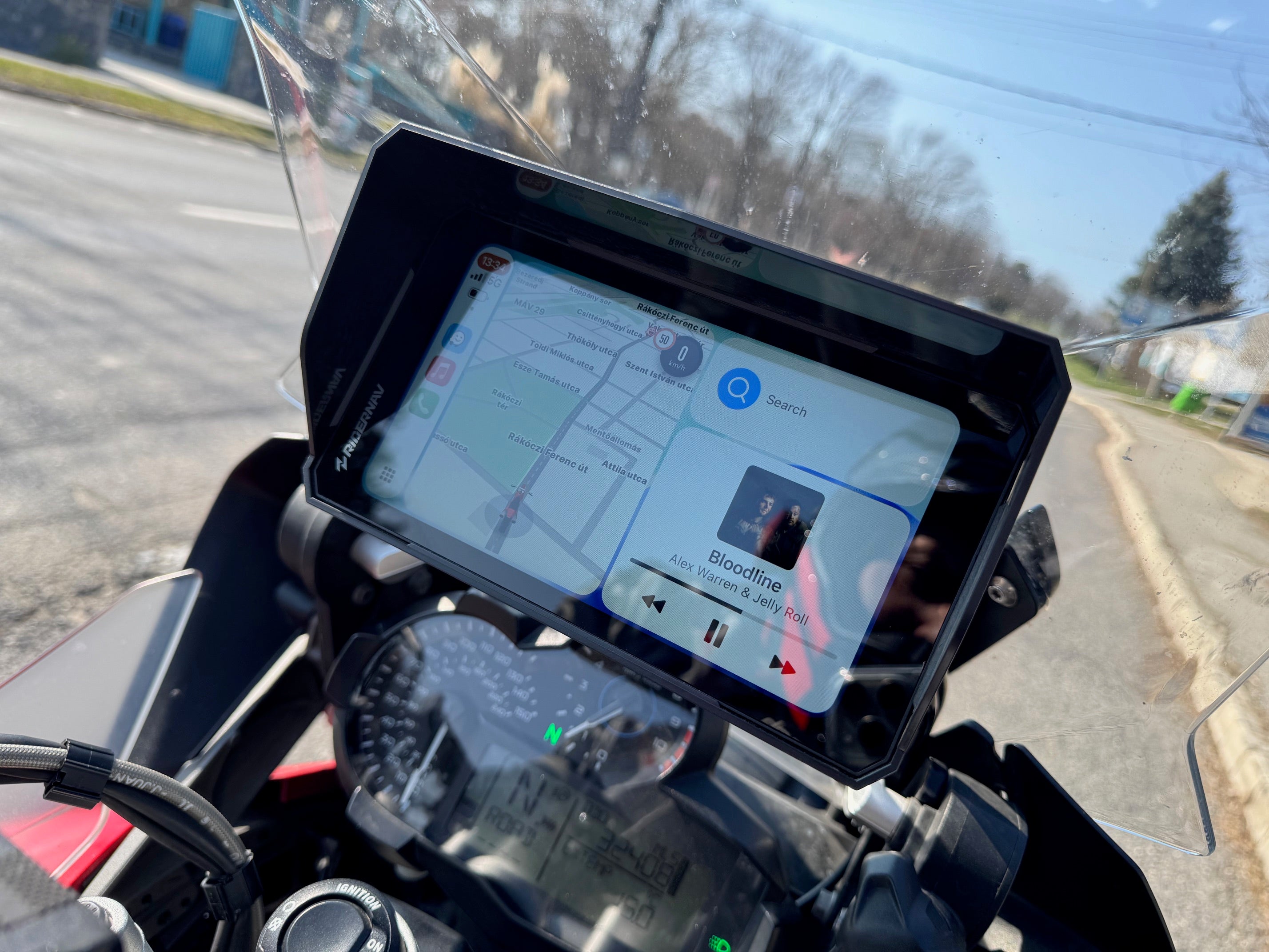 防眩阳光罩——任何环境下的极致可视性