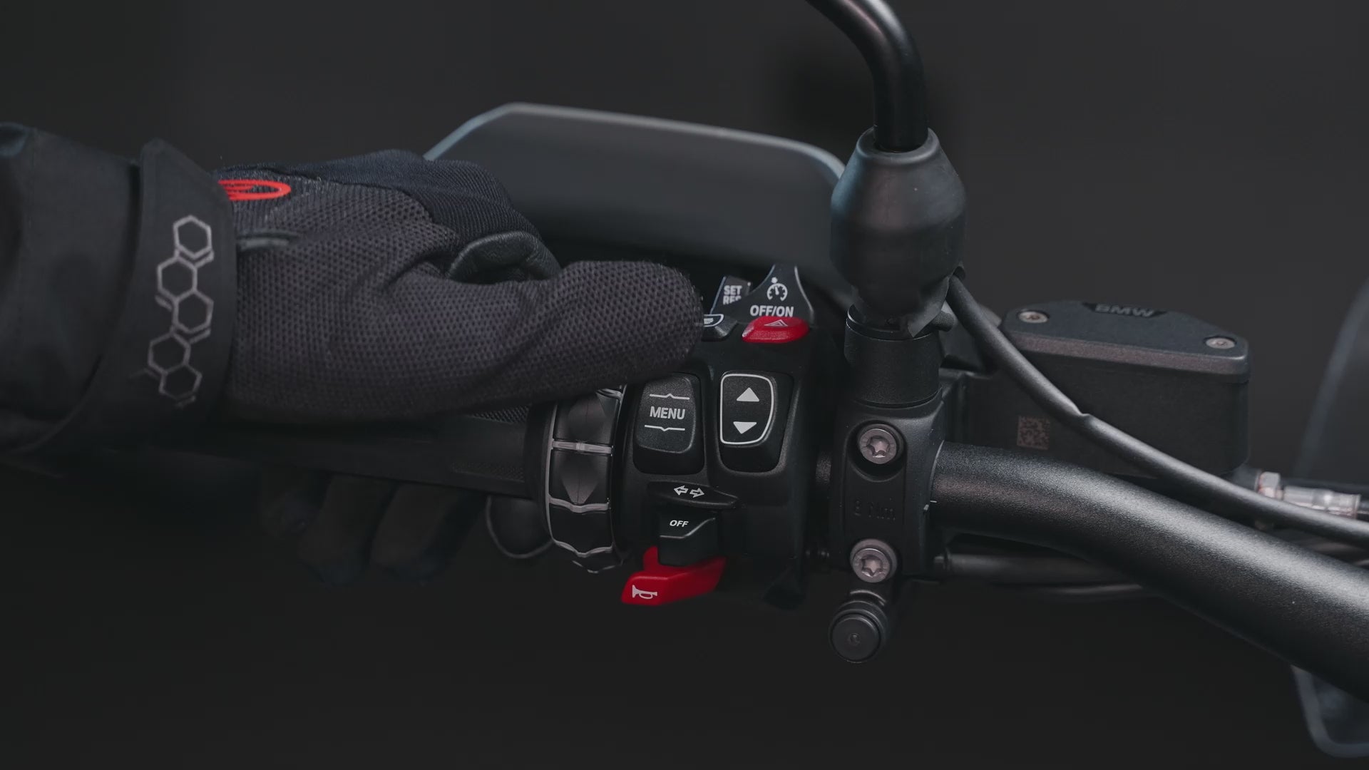 R7M 7-inch Display: Ontworpen voor BMW. Gemaakt voor controle.